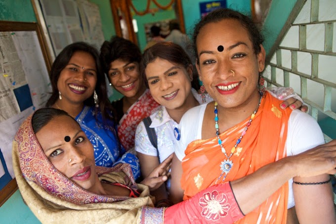 #Experiences : A Rickshaw ride with two Eunuchs 